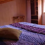 度假居 Beautiful Self-built Ecological House By The River