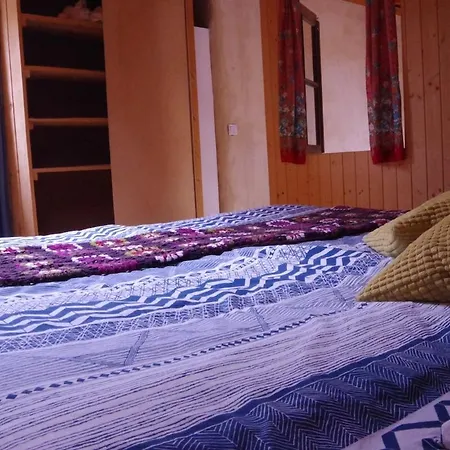 Дом отдыха Beautiful Self-built Ecological House By The River *