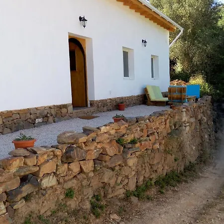 Beautiful Self-built Ecological House By The River Сasa de vacaciones