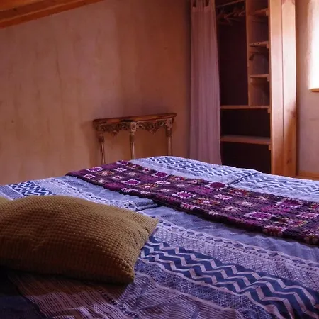 Дом отдыха Beautiful Self-built Ecological House By The River